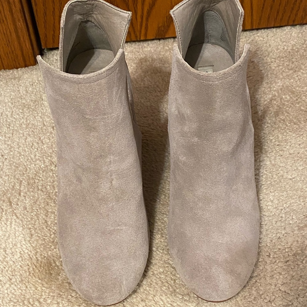 Steve Madden Booties. Barely Worn And In Great Sh… - image 1